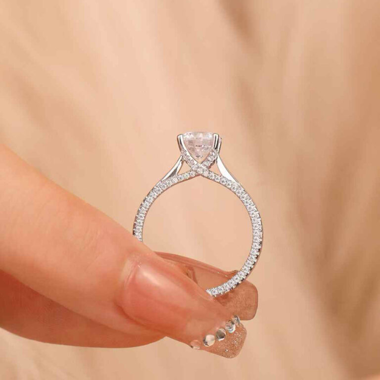 Discover a custom minimalist engagement ring crafted with a brilliant lab-grown diamond and a micro-pavé band. Perfect for those seeking custom engagement fine jewelry with flexible 1pc MOQ and expert craftsmanship.