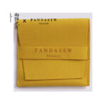 custom microfiber jewelry pouch,jewelry pouch custom,custom jewelry packaging,microfiber suede pouch,jewelry dust bag,custom pouch with logo,jewelry brand packaging,wholesale jewelry pouch,custom accessory pouch,MOQ jewelry packaging