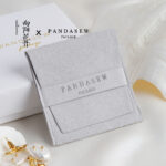 custom microfiber jewelry pouch,jewelry pouch custom,custom jewelry packaging,microfiber suede pouch,jewelry dust bag,custom pouch with logo,jewelry brand packaging,wholesale jewelry pouch,custom accessory pouch,MOQ jewelry packaging