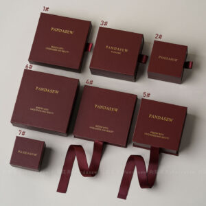 This custom jewelry box supports logo customization, allowing brands to apply their logo for a cohesive packaging experience. In addition, the burgundy color is carefully selected to suit both modern and classic jewelry collections, making it a versatile packaging option for various product lines.