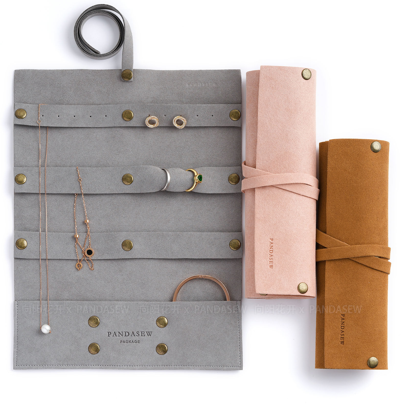 Custom microfiber jewelry roll made from soft suede. It is designed for jewelry brands seeking compact, multi-functional, and professional travel packaging solutions. Custom microfiber jewelry roll made from soft suede. It is designed for jewelry brands seeking compact, multi-functional, and professional travel packaging solutions.