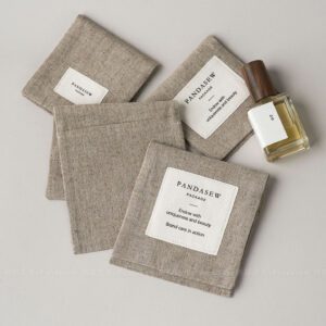 Logo customization is available to help brands strengthen visual identity through packaging. Logos can be applied directly onto the pouch or integrated with the label area for a balanced look. This pouch supports small-batch orders as well as bulk production, making it suitable for independent designers, boutique brands, and larger jewelry businesses seeking scalable packaging solutions.