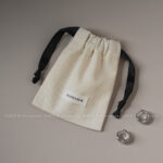 Custom jewelry storage box with a luxury design. Ideal for brands seeking professional packaging with a 1pc MOQ. Shop premium quality now.