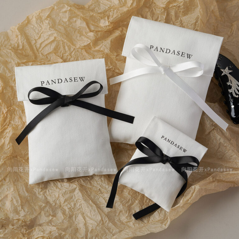 Created specifically for jewelry businesses, this pouch supports consistent brand presentation across retail stores, exhibitions, and e-commerce platforms. It functions well as primary packaging or as an inner protective layer inside jewelry boxes. As part of a complete packaging system, it enhances customer experience while remaining practical, lightweight, and cost-efficient.