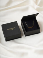 custom book jewelry case, book style jewelry box, branded jewelry packaging, luxury jewelry storage, magnetic jewelry case, jewelry box with logo, wholesale jewelry boxes, simple gift box, jewelry storage box, OEM jewelry packaging